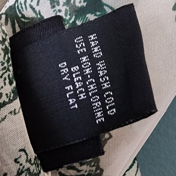 Cejon Lightweight Christmas Scarf - Small Size - Picture 10 of 10